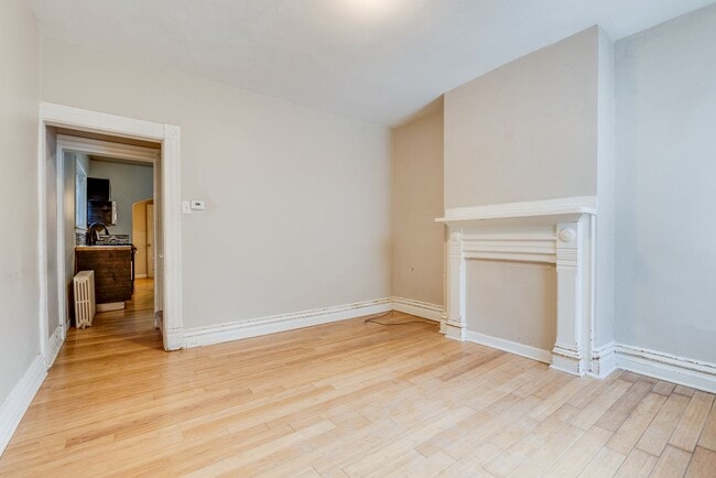 Building Photo - AVAILABLE JUNE 2026 - Spacious 2 Bedroom Home w/ SECONDS from Shiloh & Grandview!