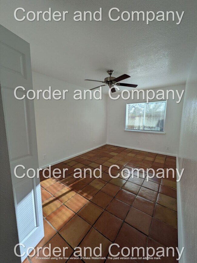 Building Photo - Spacious and naturally lit 4 Bathroom, 2 Bathroom, 2 Car Garage Home at 1,933 Sq Ft.