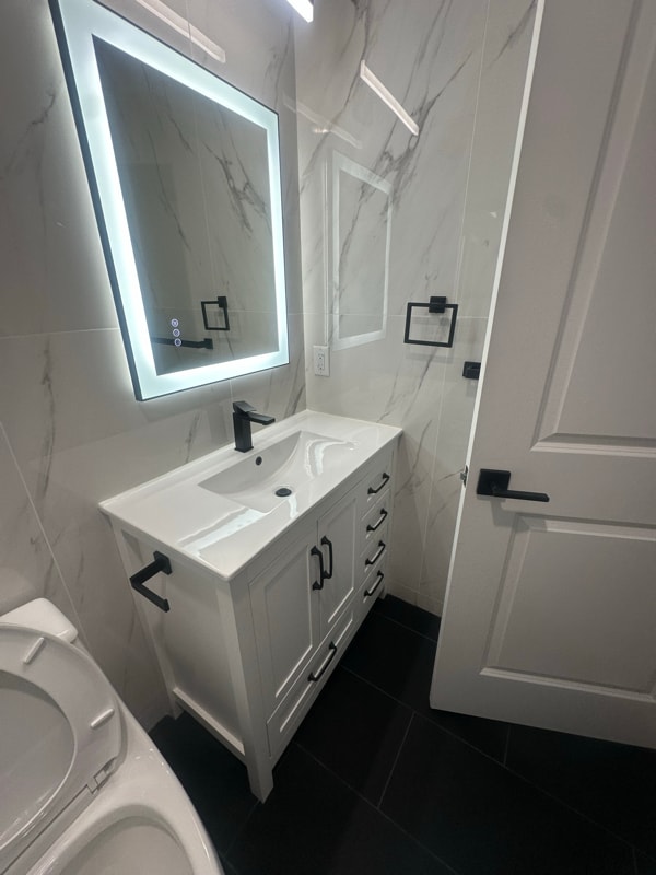 Building Photo - 62 Hillside Ave