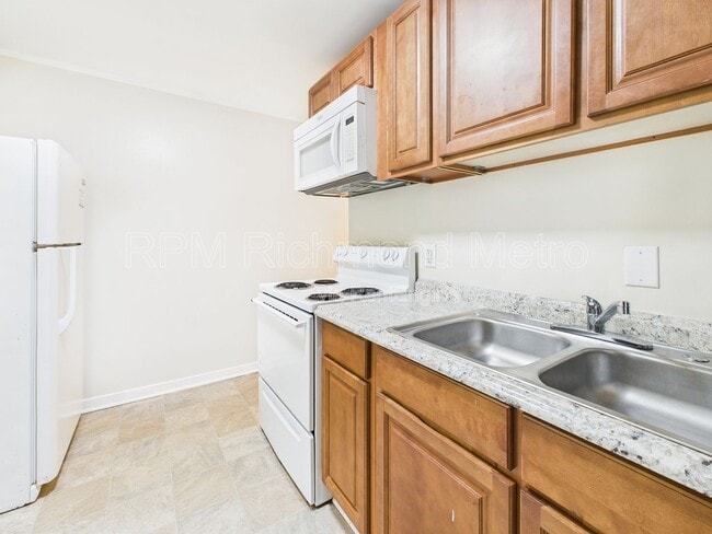 Building Photo - 923 N 20th St