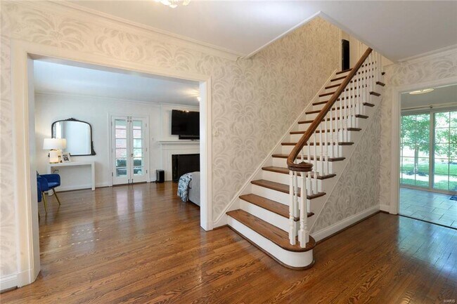 Building Photo - 937 S Bemiston Ave