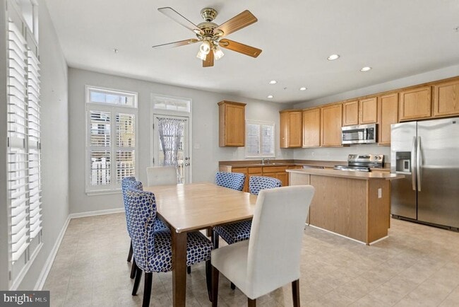 Building Photo - 5034 Strawbridge Terrace