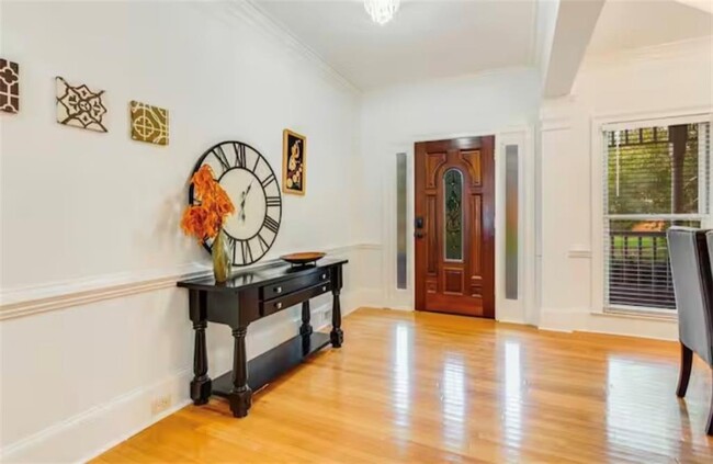 Building Photo - 1408 Aramore Dr SE