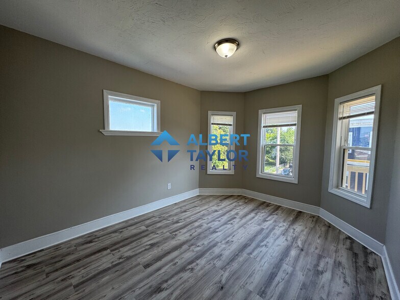 Building Photo - 89 Intervale St