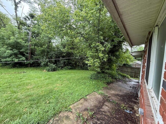 Building Photo - 1014 N Orris Dr