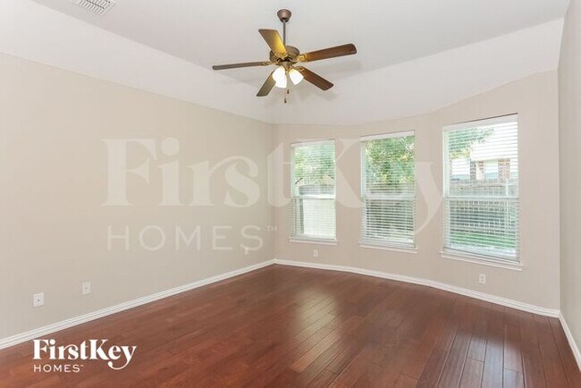 Building Photo - 8721 Corral Cir