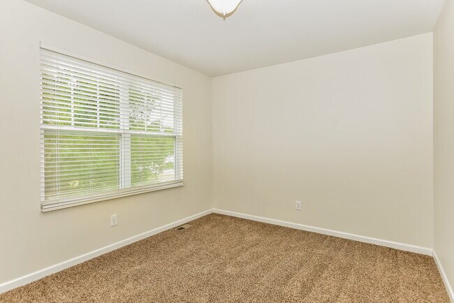 Building Photo - 3159 Aidan Ln