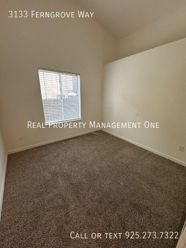 Building Photo - 3133 Ferngrove Way