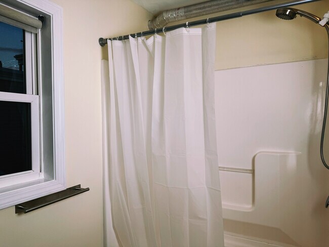 Building Photo - 4 Union Pl