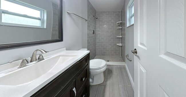 Building Photo - 6475 Cedarbrook Dr