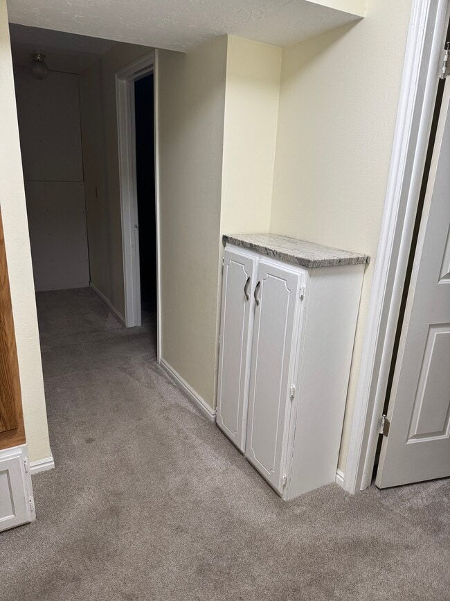 Building Photo - 422 E 200 N