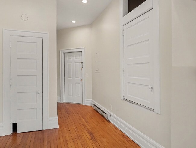 Building Photo - 125 E Maumee St