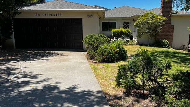 Building Photo - 189 Carpenter St