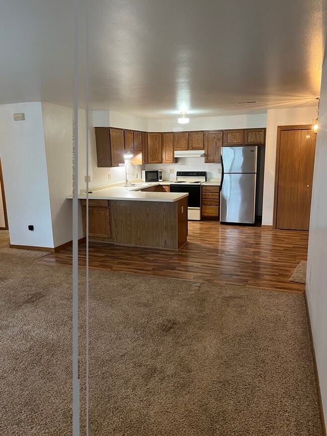 Building Photo - 521 Partridge Ct