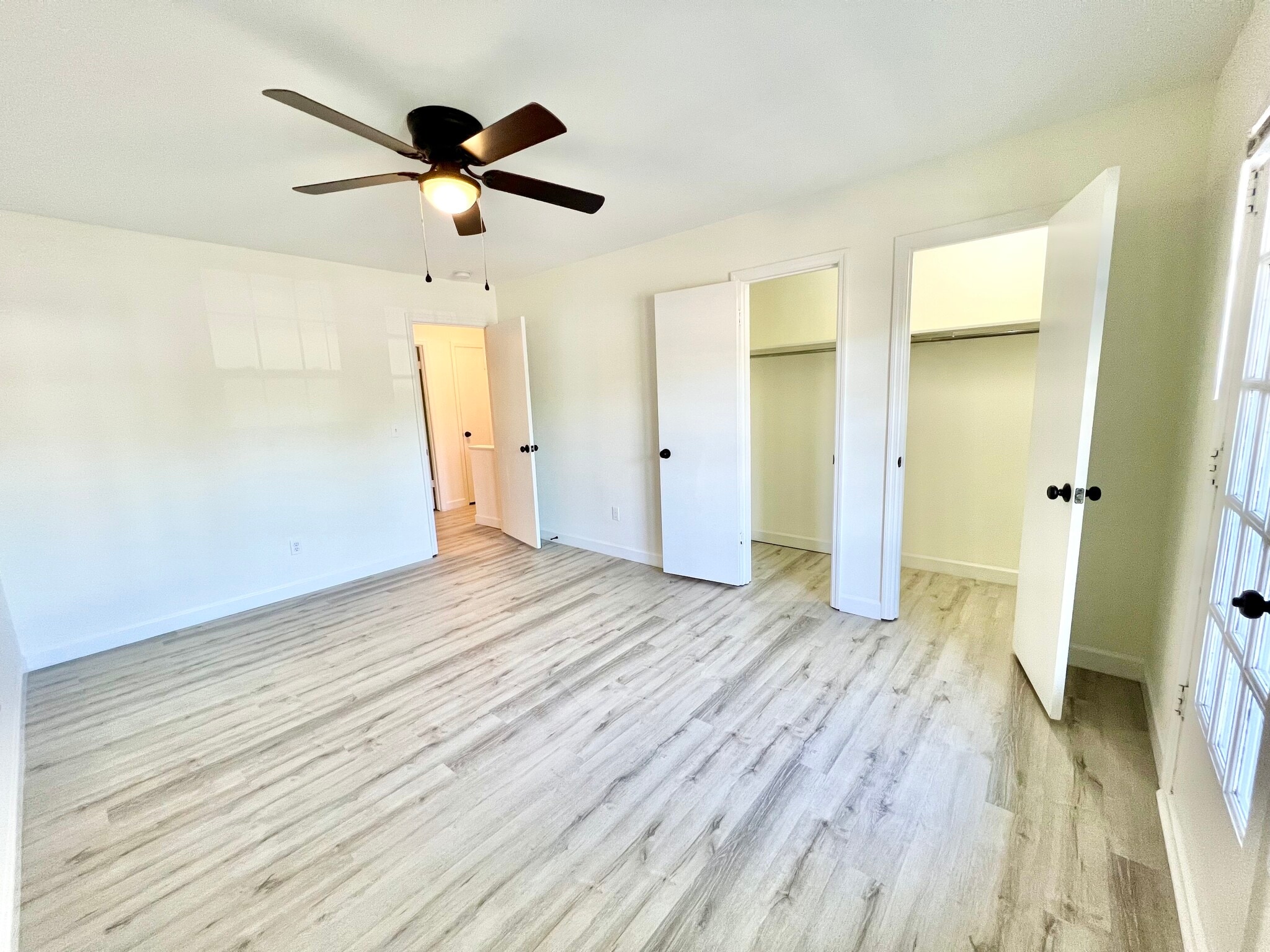 Upper Front Bedroom - 276 Fleming Rd