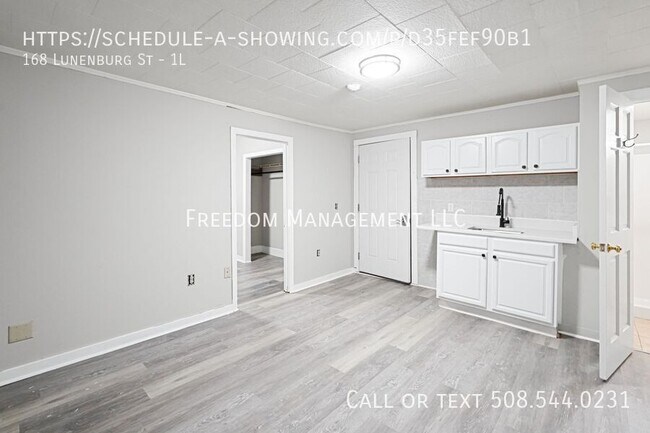 Primary Photo - 168 Lunenburg St