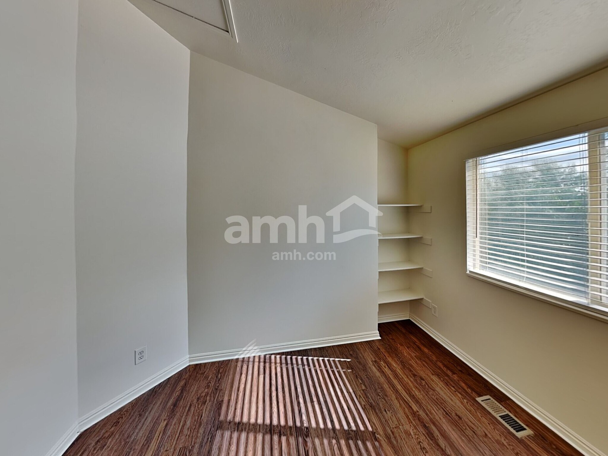 Building Photo - 6123 Van Gogh Cir