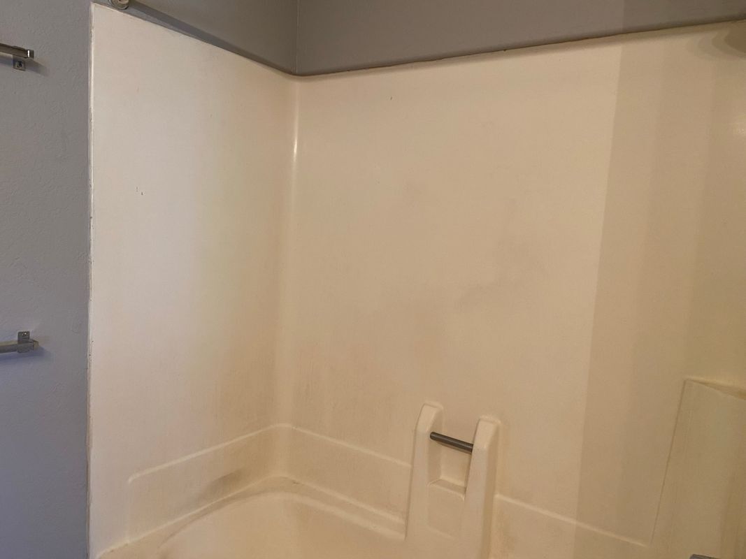 Building Photo - 2693 E Oakleaf Dr