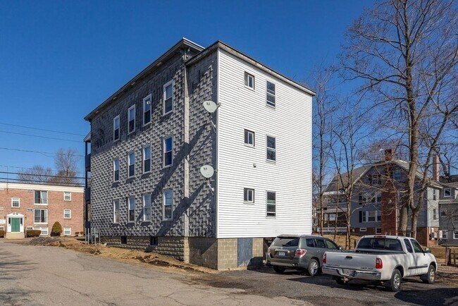 Building Photo - 60 W Broadway