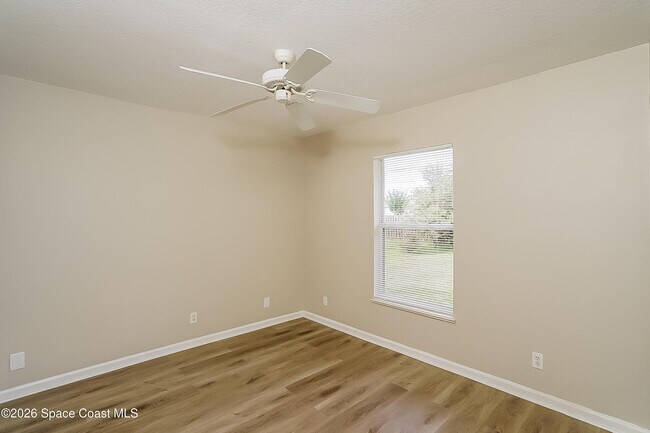 Building Photo - 1273 SW Curtis St