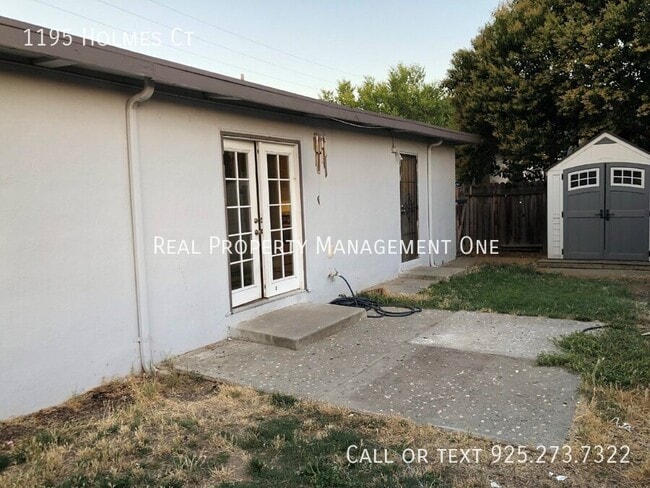 Building Photo - 1195 Holmes Ct