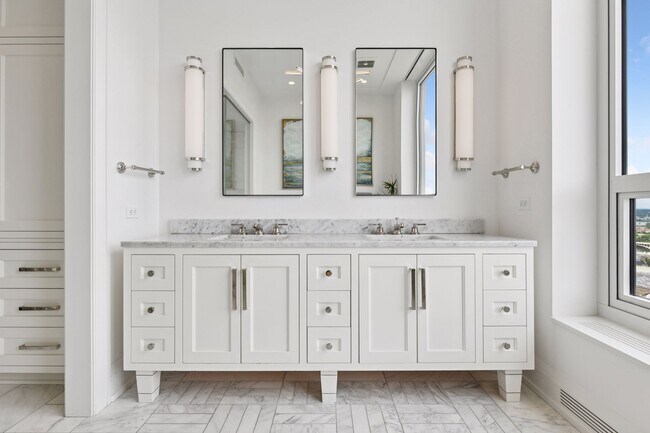 Building Photo - 1111 W River Pkwy