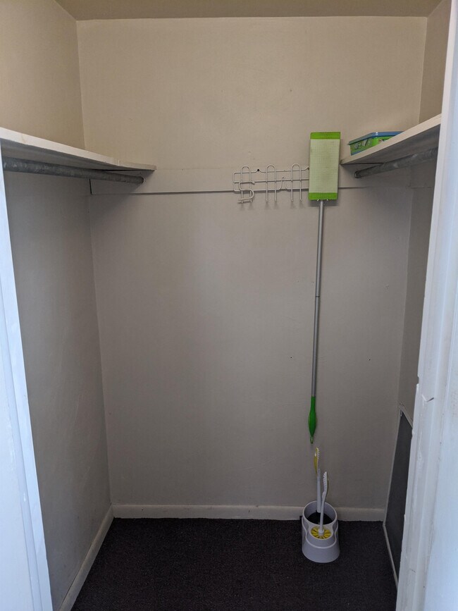 Building Photo - 9124 George Ave