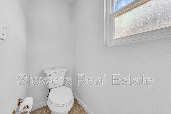 Building Photo - 116 Foxglove Ln