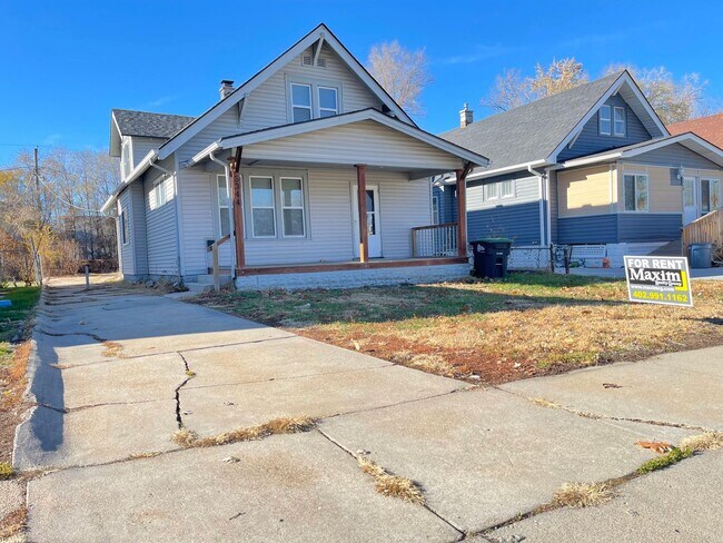 Building Photo - Florence/Minne Lusa 4 bed 2 bath house 160...