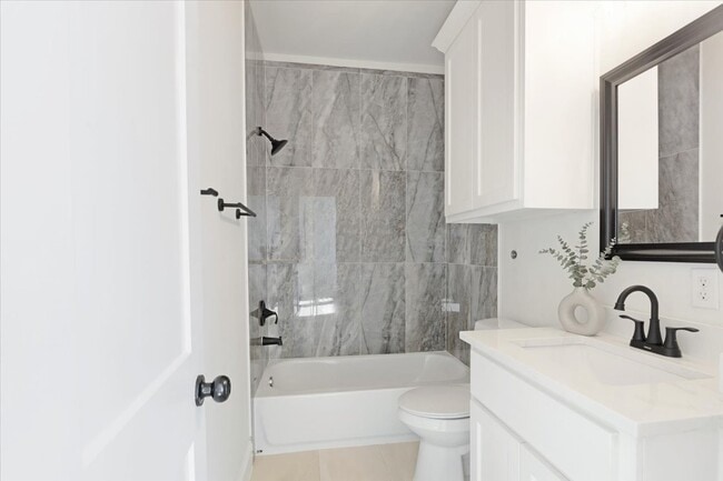 Building Photo - 6725 St Augustine St