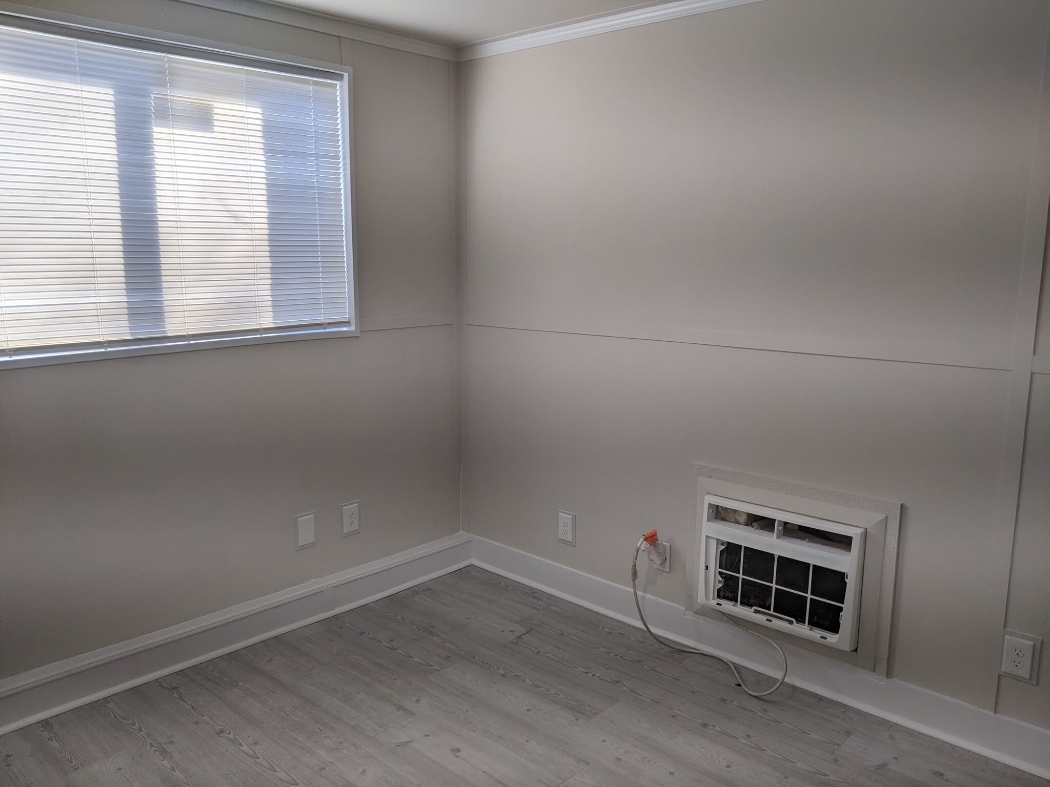 Building Photo - 1576 Ann St