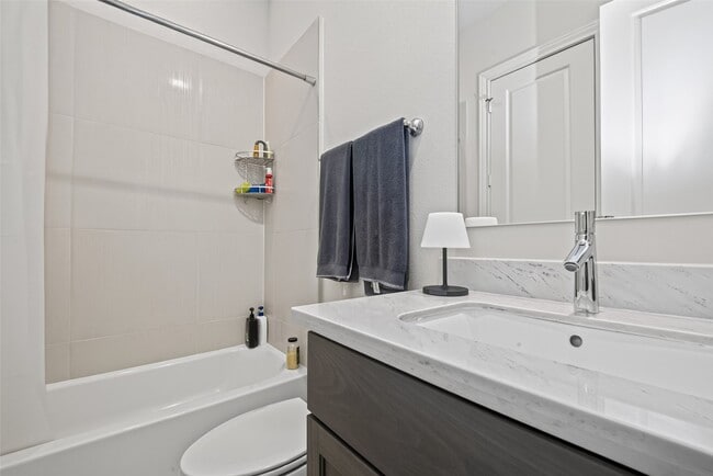 Building Photo - 2703 Kinsley Oaks Dr