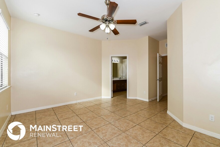 Building Photo - 502 SW 19th Ln