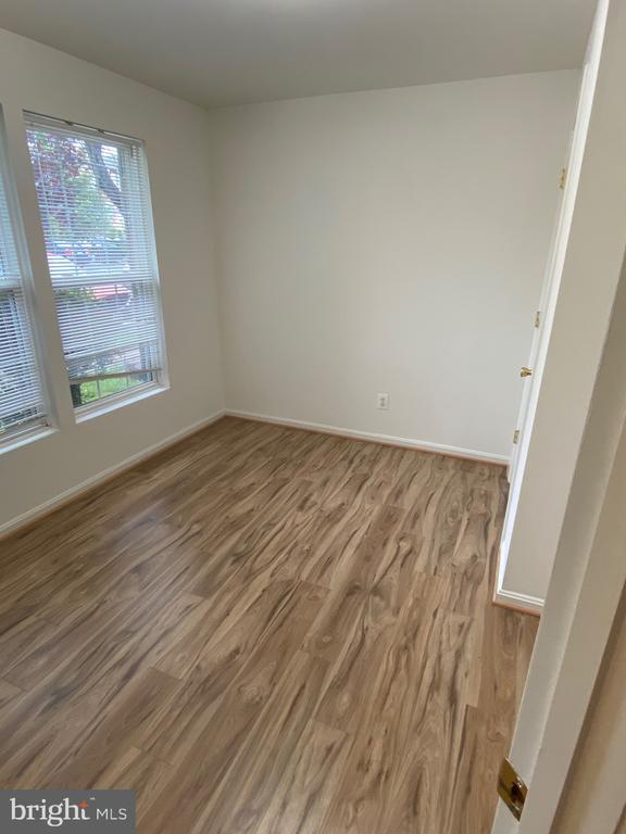 Building Photo - 2560 Belcroft Pl