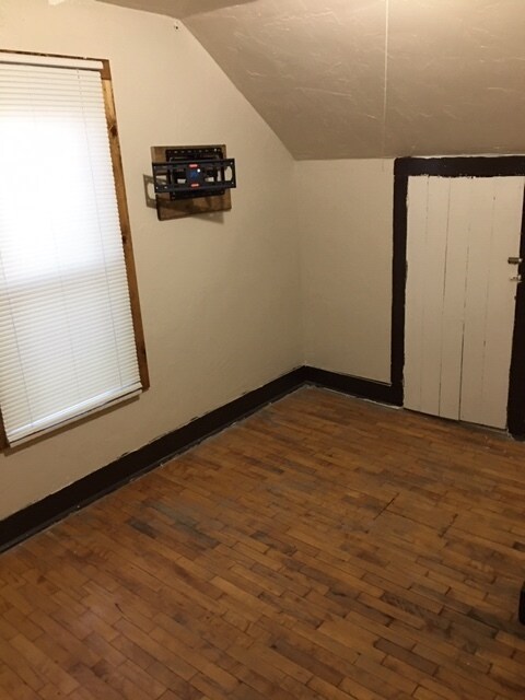 Bedroom view - 846 McKinley St