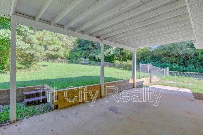 Building Photo - 214 Brooks Rd