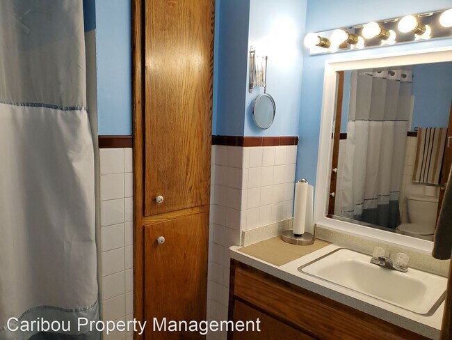 Building Photo - 3 br, 1.5 bath House - 1109 Timothy Ave