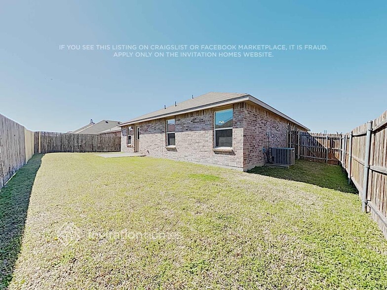 Building Photo - 308 Blue Sage