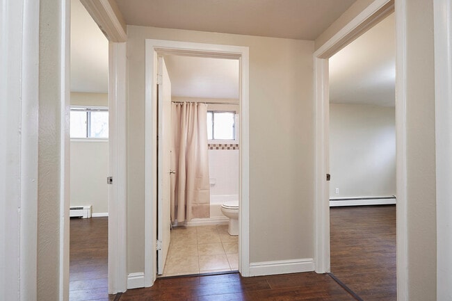 Building Photo - 241 Elmwood Dr