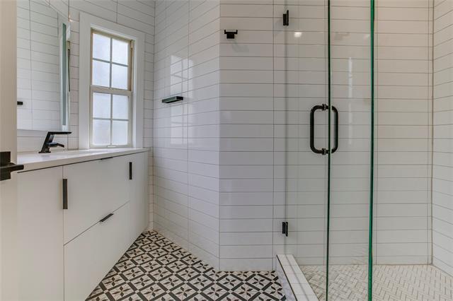 Building Photo - 2045 Marydale Rd