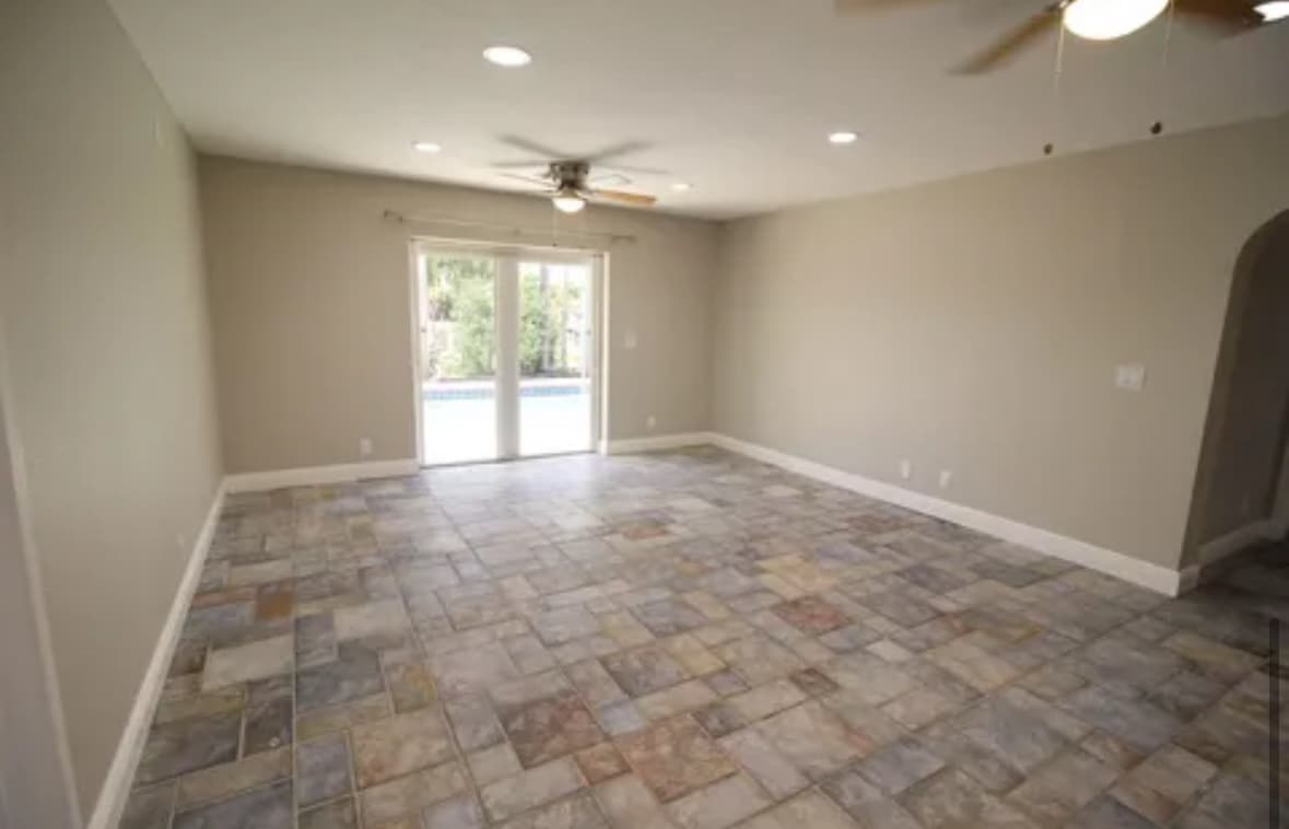 Building Photo - 1402 Cormorant Rd