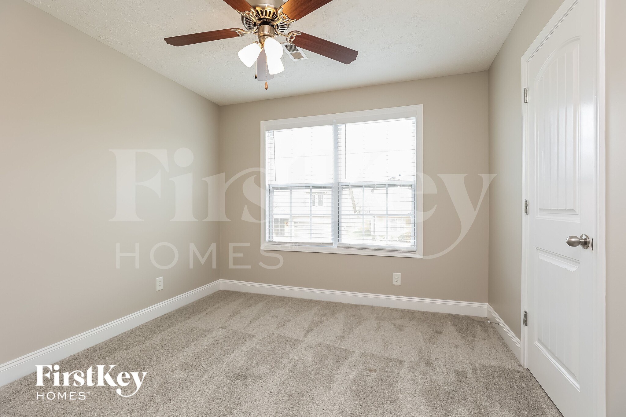 Building Photo - 1280 Eagle's View Dr