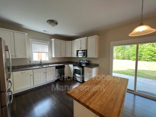 Building Photo - 153 Leeward Ln