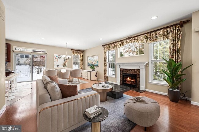 Building Photo - 120 Elizabeth Ct