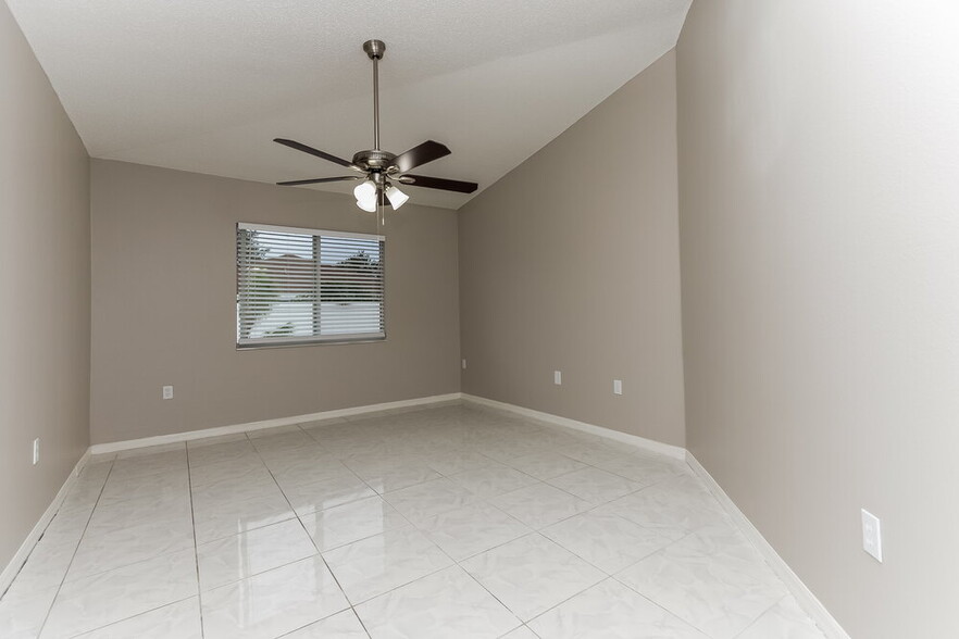 Building Photo - 3103 Pine Top Dr