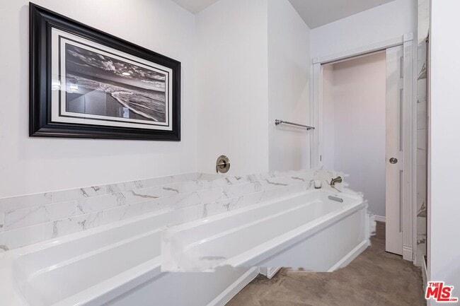 Building Photo - 7820 Agnew Ave