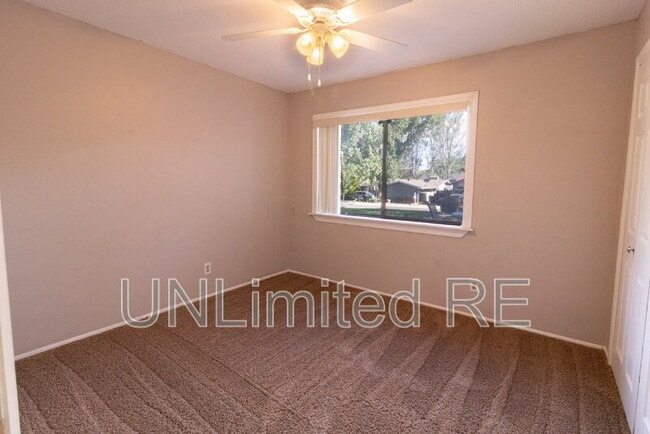 Building Photo - 4880 E Tomahawk Dr