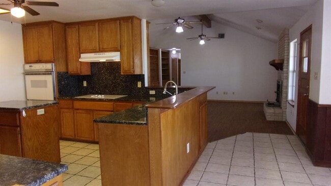 Building Photo - 1802 Goehmann Ln