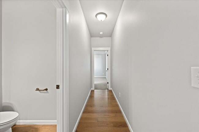 Building Photo - 421 N 76th Ave