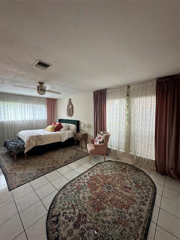 Building Photo - 22735 Indian Ridge Dr